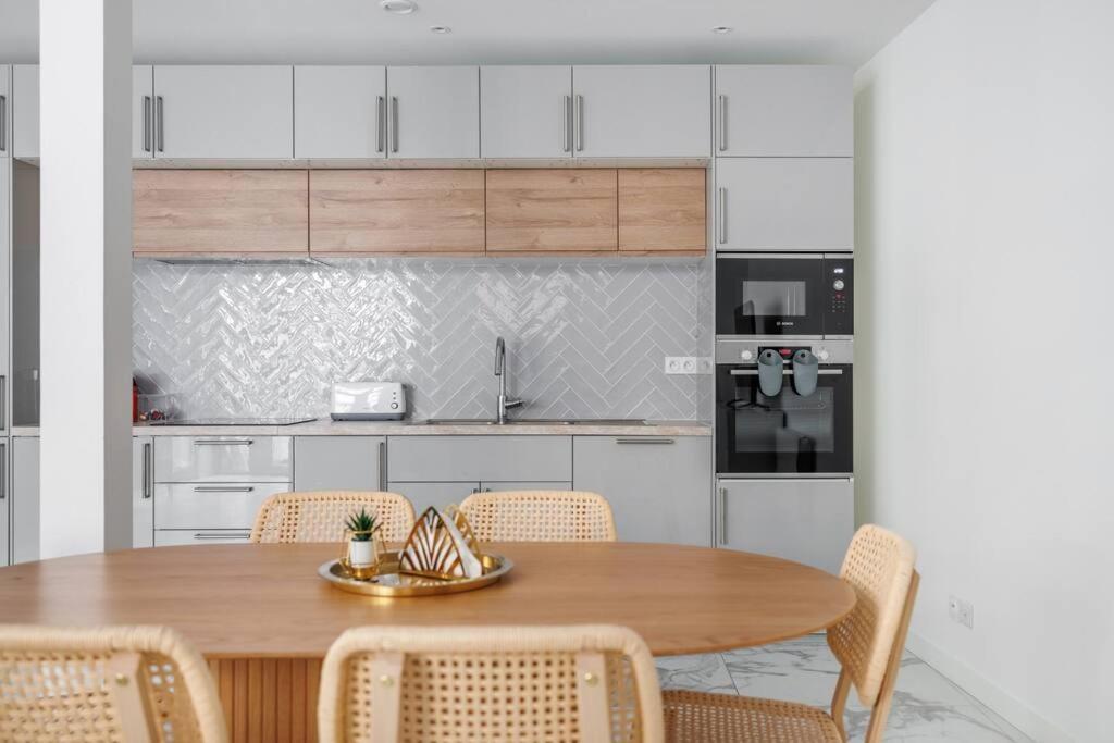 Beautiful Flat For 6 People #6 Apartment Asnieres-sur-Seine Bagian luar foto